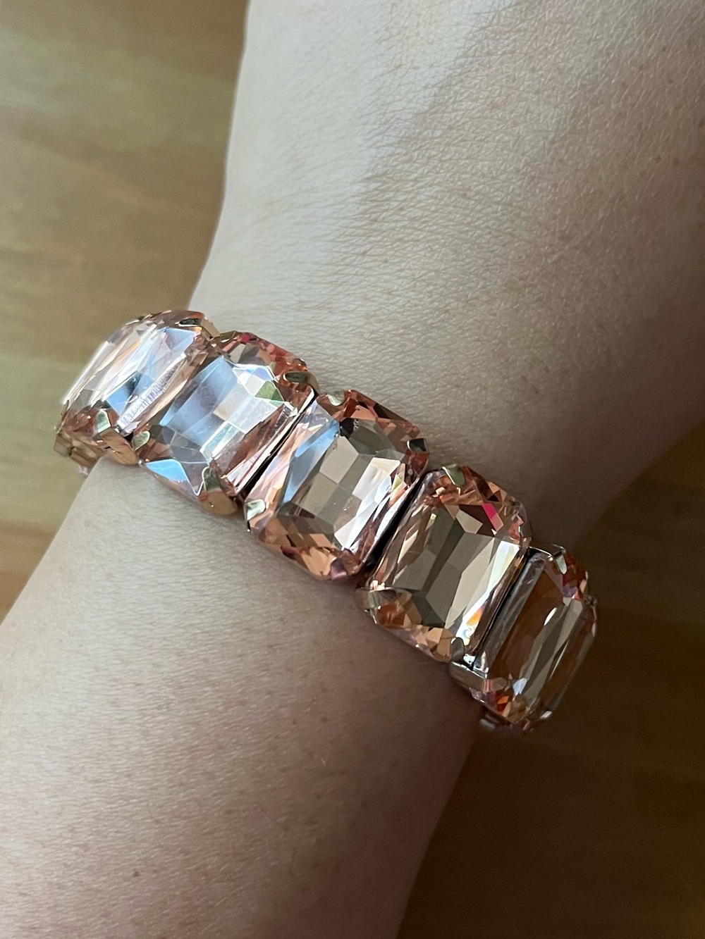 Chunky stretch bracelet glass rose champagne